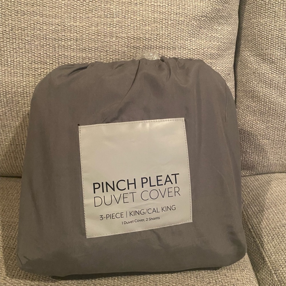Grey Pinch Pleat Duvey Cover King Size